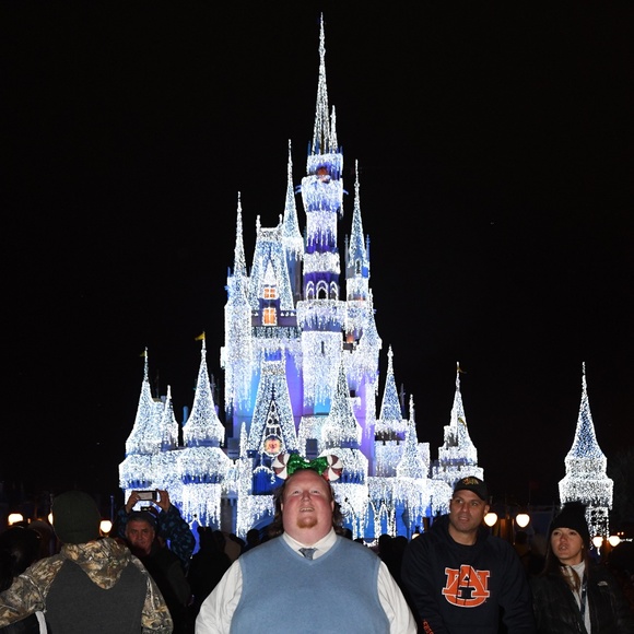 Meet Your Posher, Adam - Picture 3 of 16